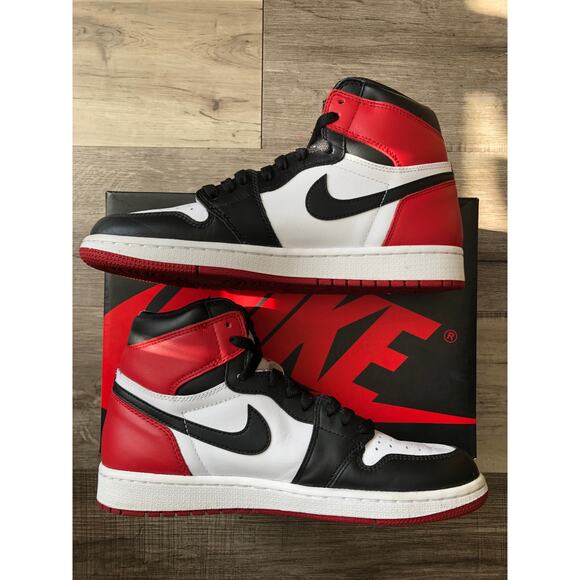 Air Jordan Retro 1 OG High Black Toe 2016 Size 8.5M With Box 555088-125 - Picture 2 of 9